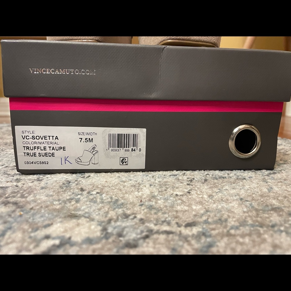 Vince Camuto Sovetta - Picture 9 of 10